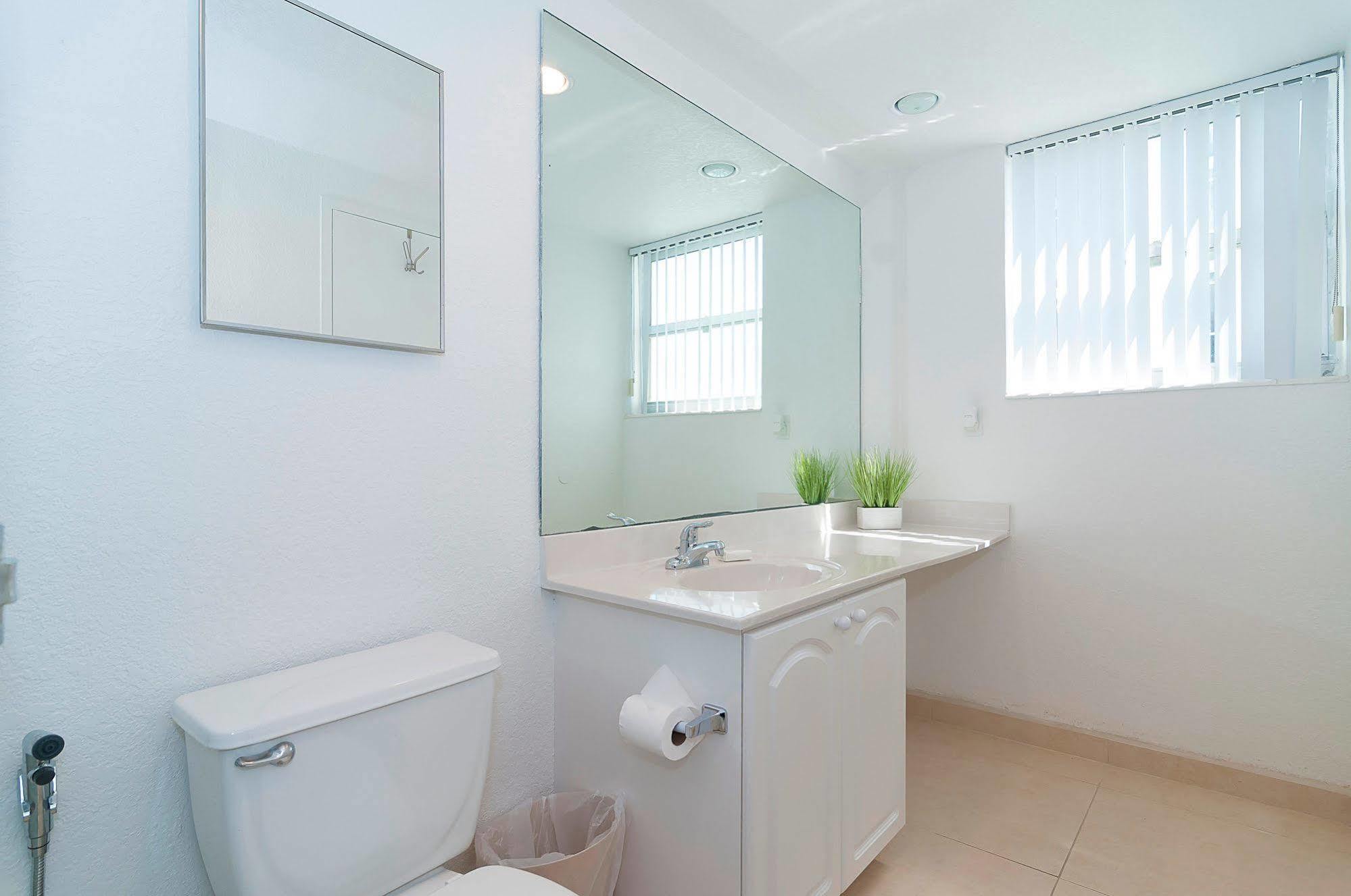 הלנדל ביץ' Apartments At Sian Residences מראה חיצוני תמונה