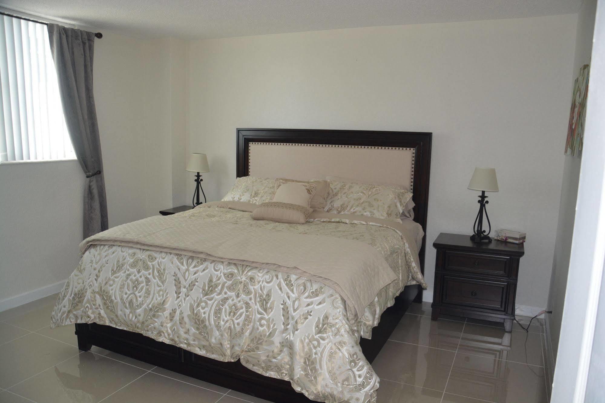 הלנדל ביץ' Apartments At Sian Residences מראה חיצוני תמונה